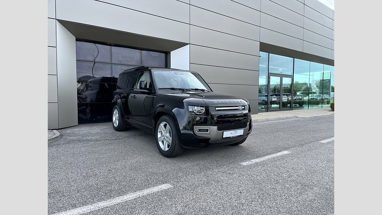 2025 SKLADOVÉ VOZIDLÁ Land Rover Defender 110 Čierna Santorini D250 MHEV AUTOMAT AWD X-Dynamic SE