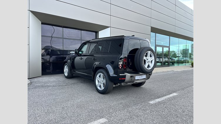 2025 SKLADOVÉ VOZIDLÁ Land Rover Defender 110 Čierna Santorini D250 MHEV AUTOMAT AWD X-Dynamic SE