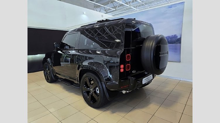 2022 Approved Land Rover Defender 90 Santorini Black BALANCE OF 5 YR MAINTENANCE PLAN VALID OR 100 000KM. FULL SERVICE HISTORY. Electronic Air Suspension, Heated Front Seats, Heated Folding , Detachable Towbar, Perimetric and Volumetric Protection, Meridian Sound System, Automatic Headlamp Levelling. Defender 90 D240 HSE X-Dynamic (177KW)