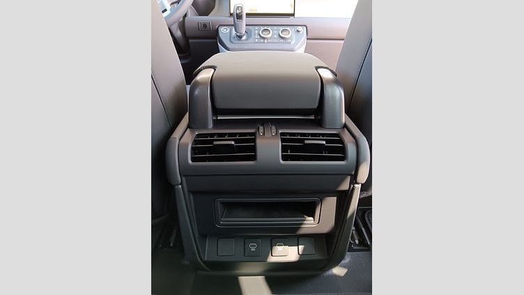 2025 SKLADOVÉ VOZIDLÁ Land Rover Defender 90 Carpathian Grey 3.0D 250PS MHEV D250 MHEV S AWD Auto 
