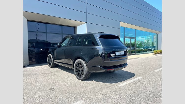 2025 SKLADOVÉ VOZIDLÁ Land Rover Range Rover Čierna Santorini P550e PHEV AWD AUTOMAT SWB Autobiography