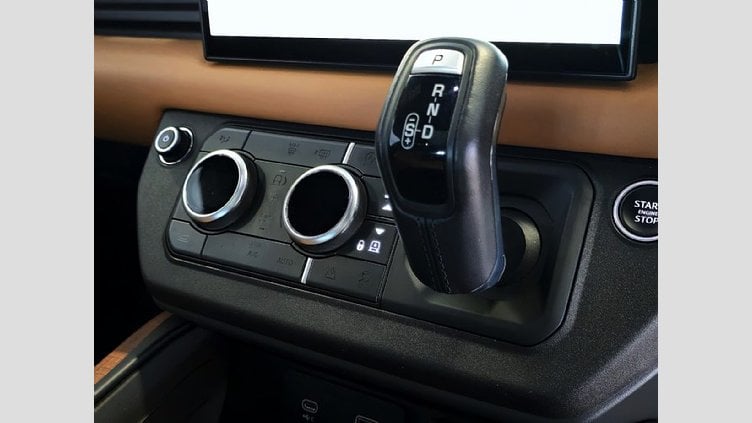2022 Approved Land Rover Defender 90 Gondwana Stone BALANCE OF 5 YR MAINTENANCE PLAN VALID OR 100 000KM. FULL SERVICE HISTORY. The 2022 Defender 90 P400 X-(294kW) is the ultimate blend of rugged power and luxury.  Land Rover Defender 90 P400 X (294KW)