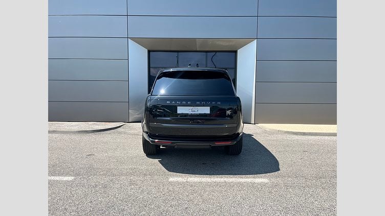 2025 SKLADOVÉ VOZIDLÁ Land Rover Range Rover Čierna Santorini P550e PHEV AWD AUTOMAT SWB Autobiography