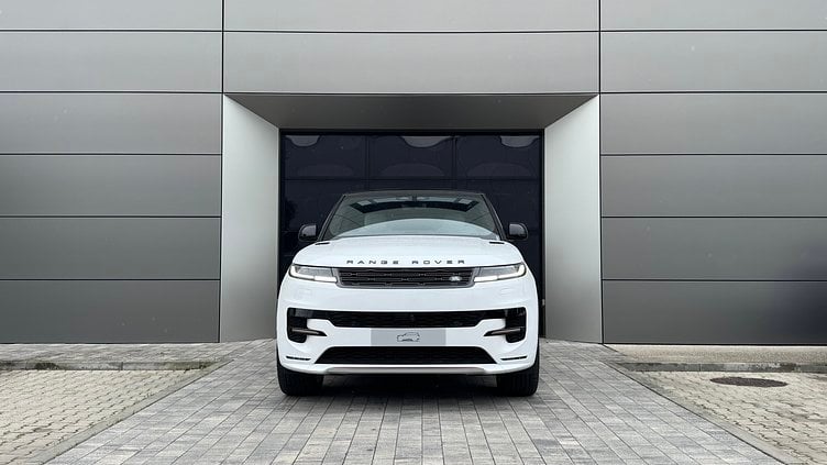 2025 SKLADOVÉ VOZIDLÁ Land Rover Range Rover Sport Ostuni Pearl White P550e PHEV Autobiography