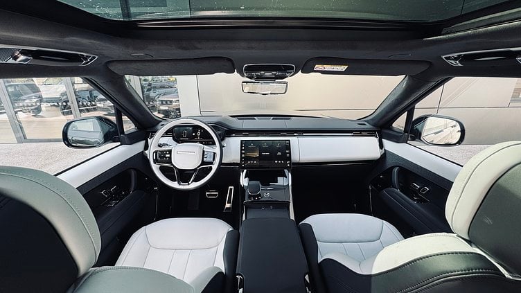 2025 SKLADOVÉ VOZIDLÁ Land Rover Range Rover Sport Santorini Black D350 Autobiography