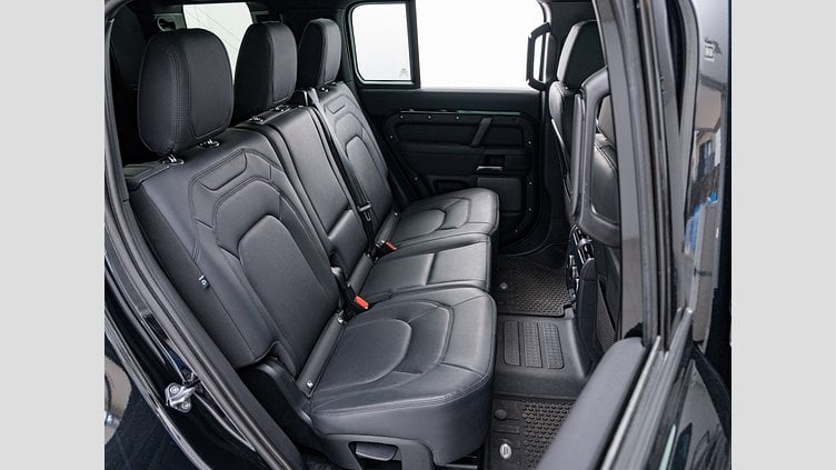 2023 認定中古車 Land Rover Defender 110 サントリーニブラック D300 AWD（AT） S