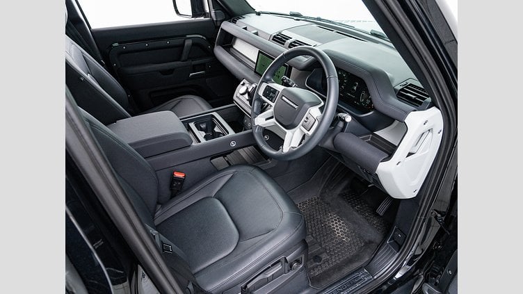 2023 認定中古車 Land Rover Defender 110 サントリーニブラック D300 AWD（AT） S