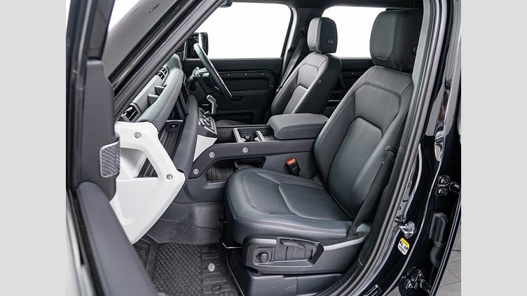 2023 認定中古車 Land Rover Defender 110 サントリーニブラック D300 AWD（AT） S