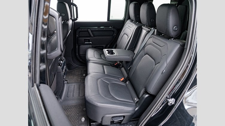 2023 認定中古車 Land Rover Defender 110 サントリーニブラック D300 AWD（AT） S
