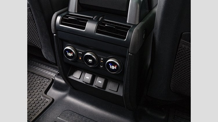 2023 認定中古車 Land Rover Defender 110 サントリーニブラック D300 AWD（AT） S