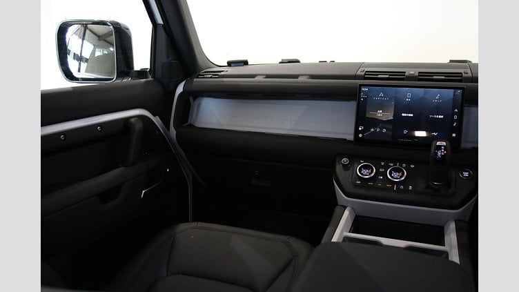 2024 認定中古車 Land Rover Defender 110 フジホワイト P300 ガソリン X-Dynamic SE