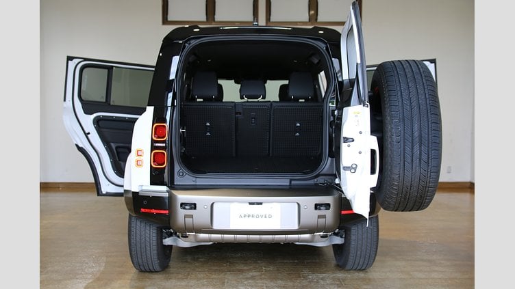 2024 認定中古車 Land Rover Defender 110 フジホワイト P300 ガソリン X-Dynamic SE