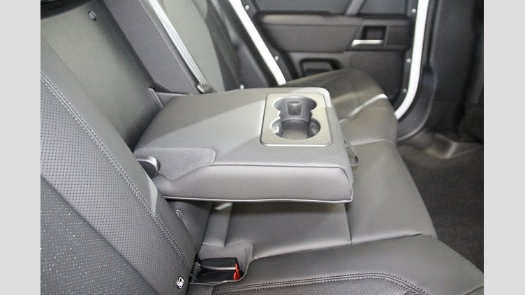 2024 認定中古車 Land Rover Defender 110 フジホワイト P300 ガソリン X-Dynamic SE