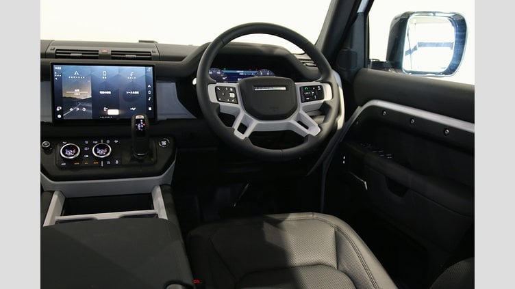 2024 認定中古車 Land Rover Defender 110 フジホワイト P300 ガソリン X-Dynamic SE