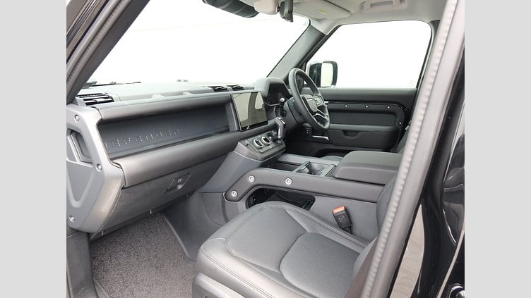 2025 認定中古車 Land Rover Defender 110 サントリーニブラック D350 ディーゼルマイルドハイブリッド X-Dynamic SE