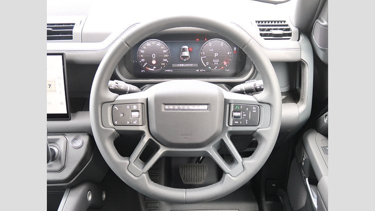 2025 認定中古車 Land Rover Defender 110 サントリーニブラック D350 ディーゼルマイルドハイブリッド X-Dynamic SE