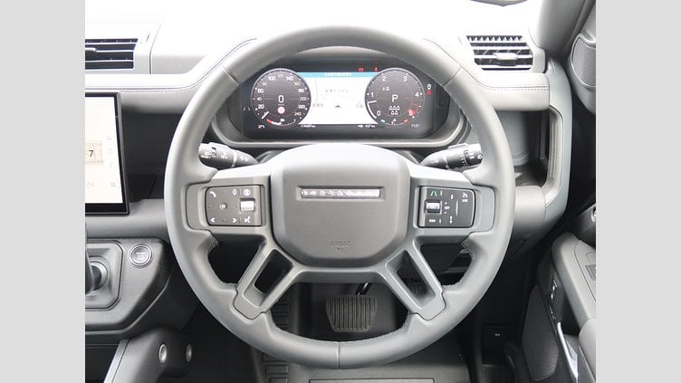 2025 認定中古車 Land Rover Defender 110 サントリーニブラック D350 ディーゼルマイルドハイブリッド X-Dynamic SE