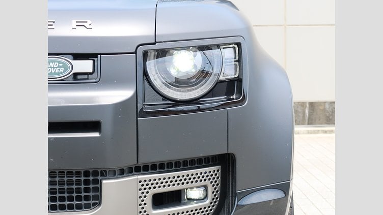 2025 認定中古車 Land Rover Defender 110 サントリーニブラック D350 ディーゼルマイルドハイブリッド X-Dynamic SE