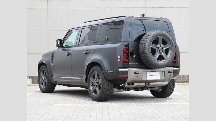 2025 認定中古車 Land Rover Defender 110 サントリーニブラック D350 ディーゼルマイルドハイブリッド X-Dynamic SE