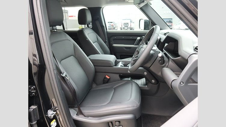 2025 認定中古車 Land Rover Defender 110 サントリーニブラック D350 ディーゼルマイルドハイブリッド X-Dynamic SE