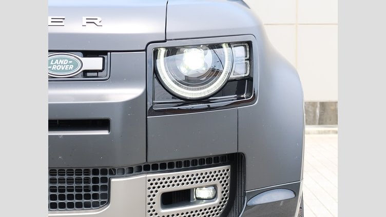 2025 認定中古車 Land Rover Defender 110 サントリーニブラック D350 ディーゼルマイルドハイブリッド X-Dynamic SE