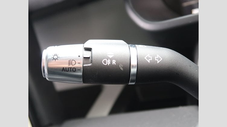 2022 認定中古車 Land Rover Defender 110 タスマンブルー D300 AWD（AT） S