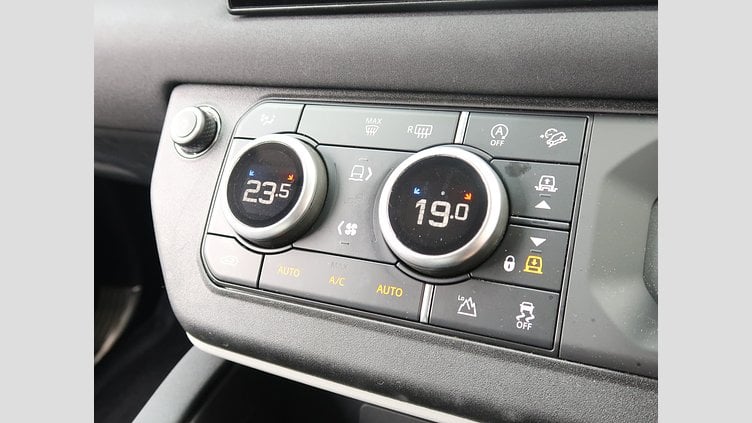 2022 認定中古車 Land Rover Defender 110 タスマンブルー D300 AWD（AT） S
