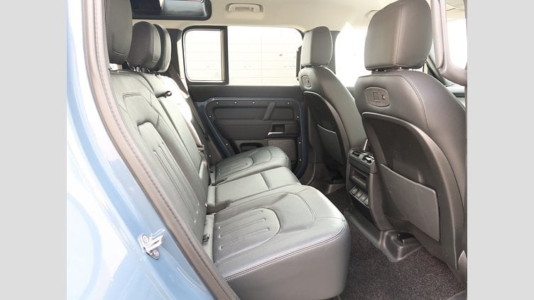 2022 認定中古車 Land Rover Defender 110 タスマンブルー D300 AWD（AT） S