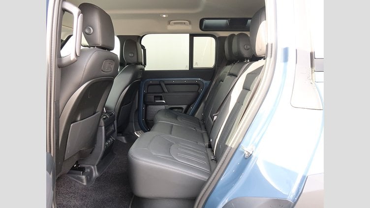 2022 認定中古車 Land Rover Defender 110 タスマンブルー D300 AWD（AT） S