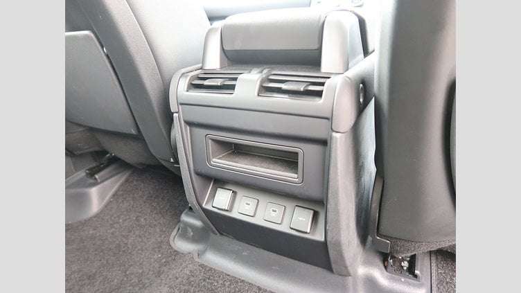 2022 認定中古車 Land Rover Defender 110 タスマンブルー D300 AWD（AT） S