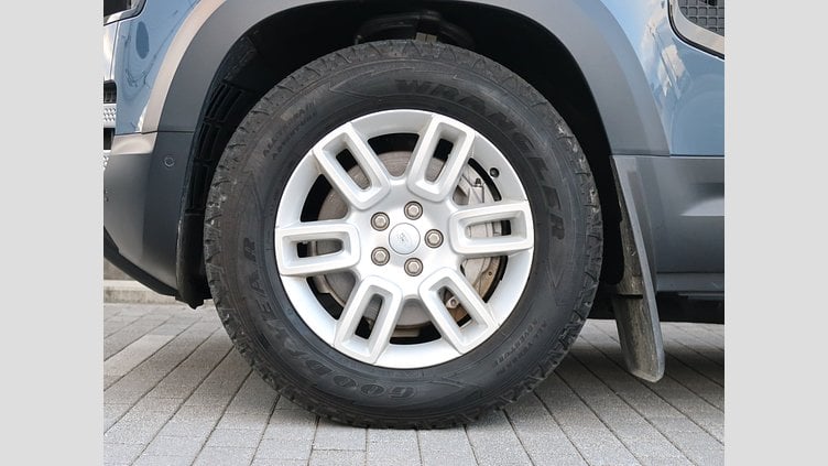 2022 認定中古車 Land Rover Defender 110 タスマンブルー D300 AWD（AT） S