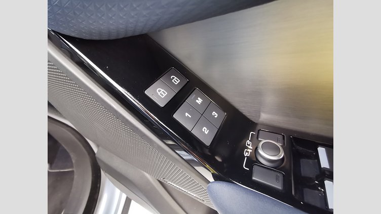 2023 認定中古車 Land Rover Range Rover Velar バイロンブルー P250 AWD（オートマチック） R-DYNAMIC S