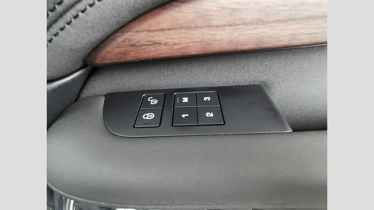 2019 認定中古車 Land Rover Discovery Fuji White 3.0 V6 Dsl Mono Turbo Std Flow ラグビー ワールドカップ エディション