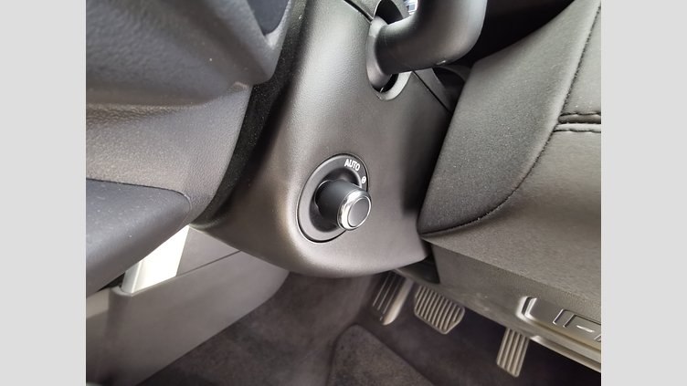 2019 認定中古車 Land Rover Discovery Fuji White 3.0 V6 Dsl Mono Turbo Std Flow ラグビー ワールドカップ エディション