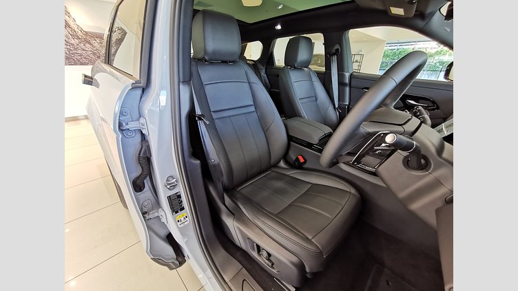2024 認定中古車 Land Rover Range Rover Evoque アロイオスグレイ D200マイルドハイブリッド（ディーゼル） スタンダードホイールベース S