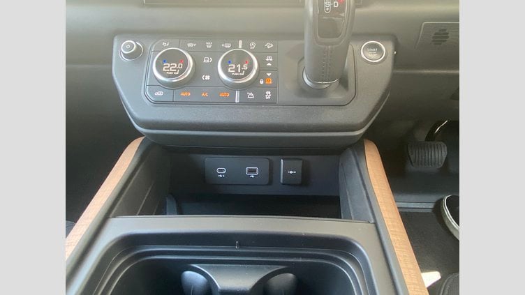 2023 認定中古車 Land Rover Defender 110 カルパチアングレイ D300 AWD（AT） X-DYNAMIC SE