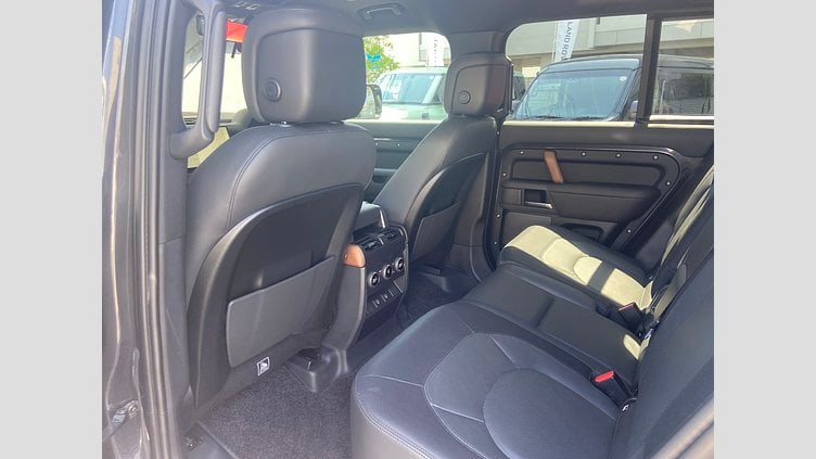 2023 認定中古車 Land Rover Defender 110 カルパチアングレイ D300 AWD（AT） X-DYNAMIC SE