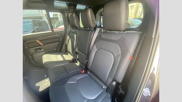 2023 認定中古車 Land Rover Defender 110 カルパチアングレイ D300 AWD（AT） X-DYNAMIC SE