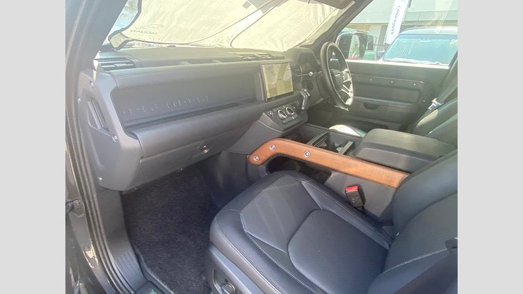 2023 認定中古車 Land Rover Defender 110 カルパチアングレイ D300 AWD（AT） X-DYNAMIC SE