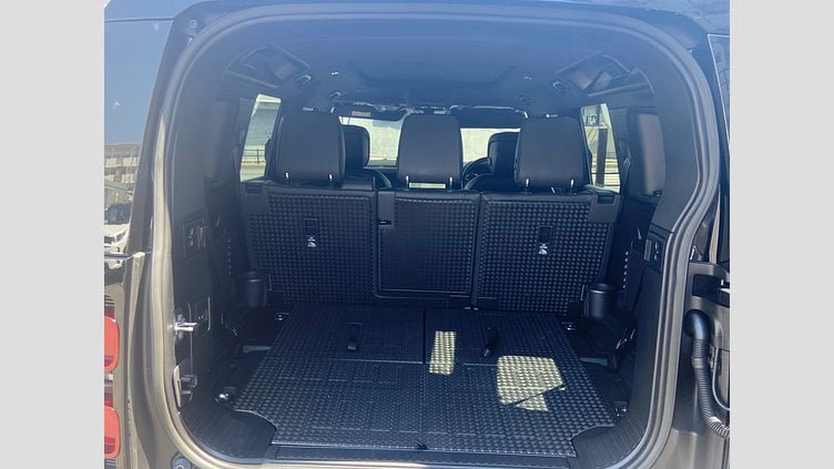 2023 認定中古車 Land Rover Defender 110 カルパチアングレイ D300 AWD（AT） X-DYNAMIC SE