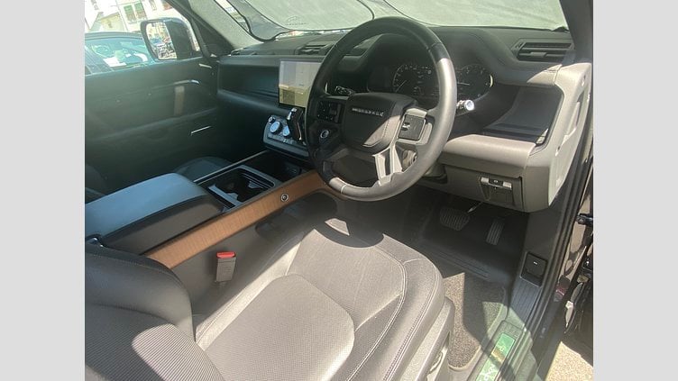 2023 認定中古車 Land Rover Defender 110 カルパチアングレイ D300 AWD（AT） X-DYNAMIC SE