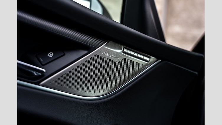 2025 New Jaguar F-Pace Ligurian Black in Satin finish P575 PETROL SVR 575 EDITION