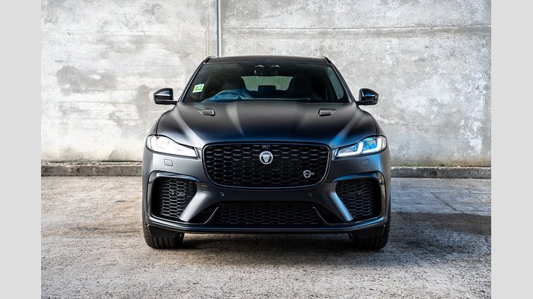 2025 New Jaguar F-Pace Ligurian Black in Satin finish P575 PETROL SVR 575 EDITION
