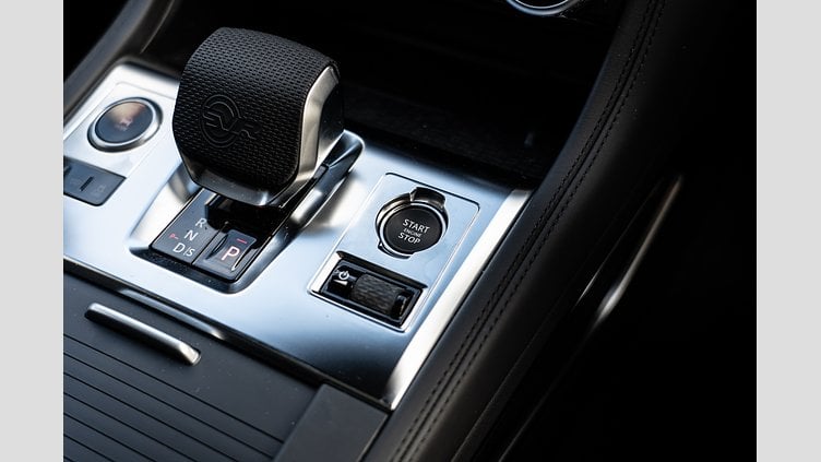 2025 New Jaguar F-Pace Ligurian Black in Satin finish P575 PETROL SVR 575 EDITION