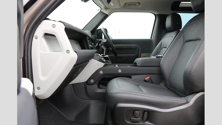2023 認定中古車 Land Rover Defender 90 ランタオブロンズ P300 AWD（AT） SE