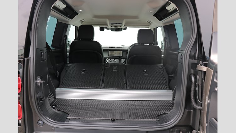 2023 認定中古車 Land Rover Defender 90 ランタオブロンズ P300 AWD（AT） SE