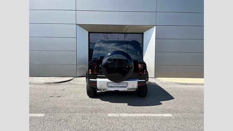 2025 SKLADOVÉ VOZIDLÁ Land Rover Defender 110 Čierna Santorini D200 AWD AUTOMAT MHEV S
