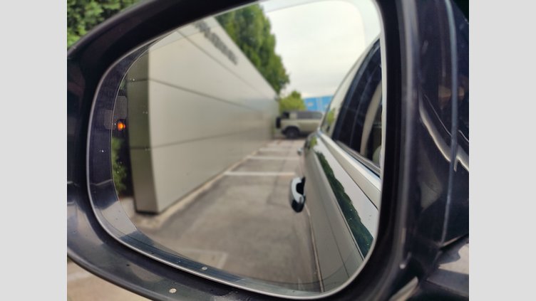 2012 JAZDENÉ VOZIDLÁ Jaguar XF British Racing Green RWD 3.0D S V6 Portfolio