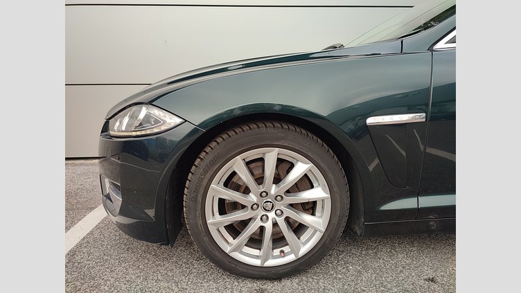 2012 JAZDENÉ VOZIDLÁ Jaguar XF British Racing Green RWD 3.0D S V6 Portfolio
