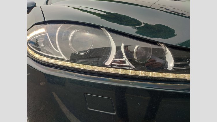 2012 JAZDENÉ VOZIDLÁ Jaguar XF British Racing Green RWD 3.0D S V6 Portfolio